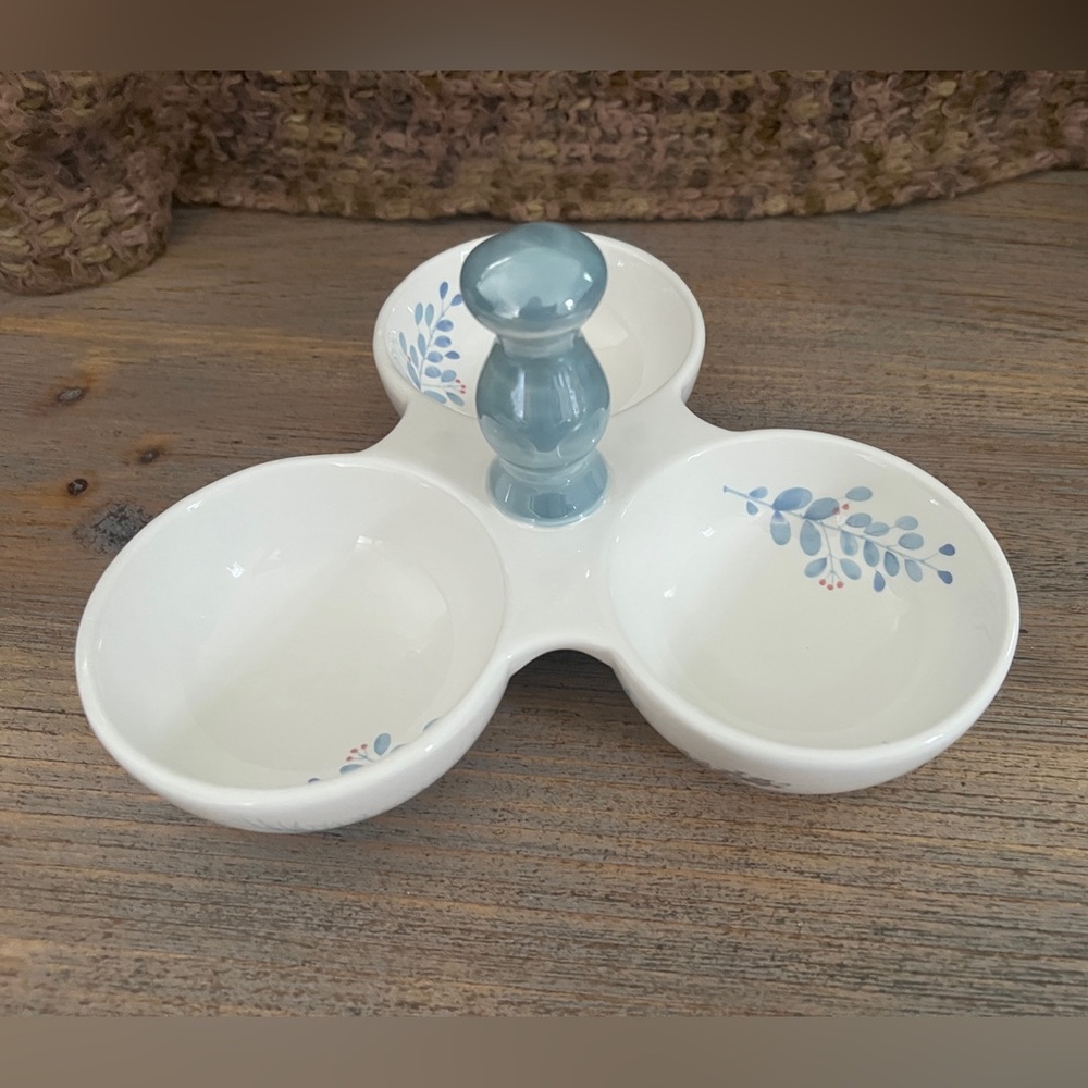 Vintage Pfaltzgraff, Winter Frost, Divided Christmas Serving Dish, with handle